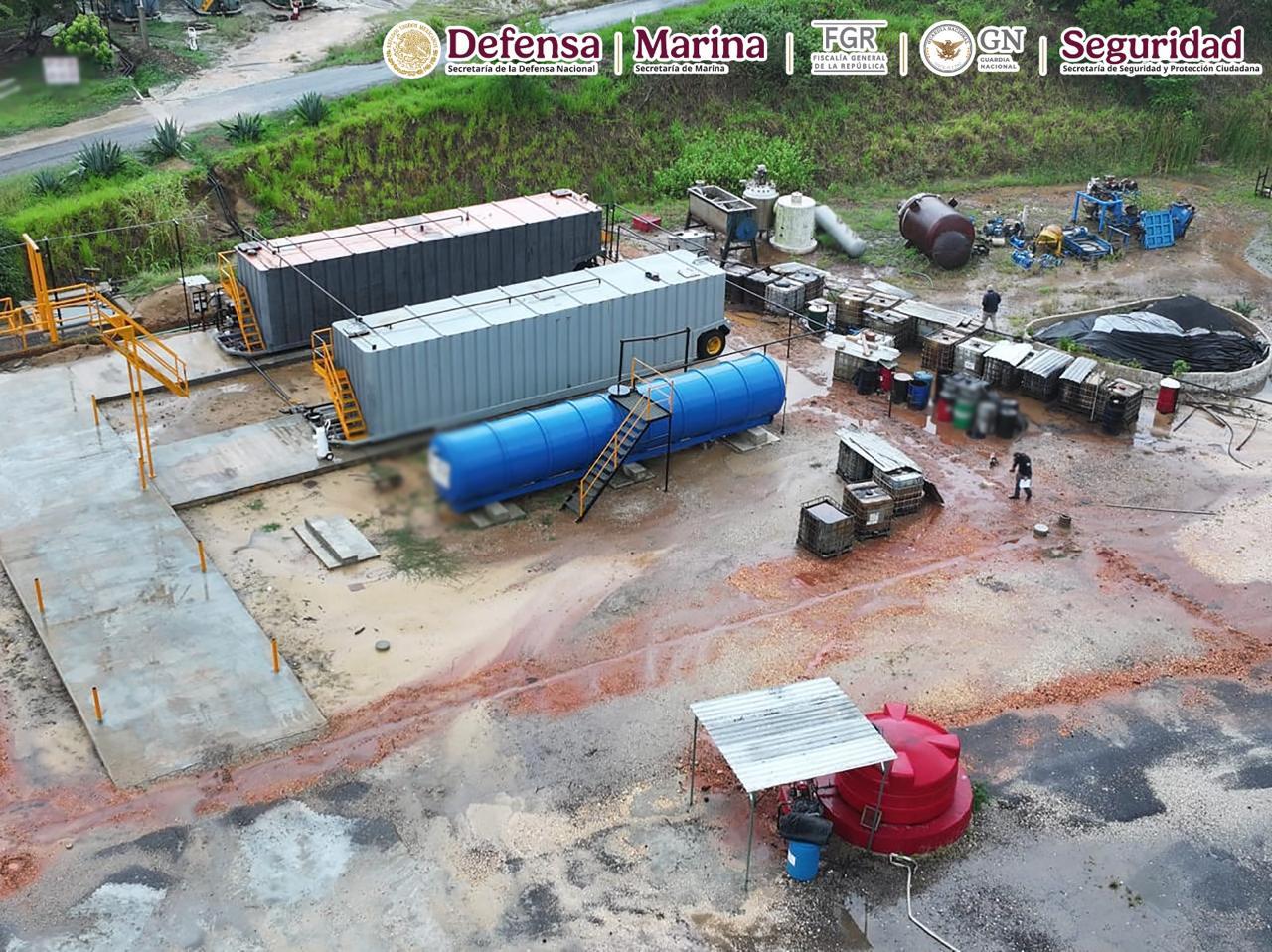 En Veracruz catean inmueble dedicado al procesamiento ilegal de hidrocarburos y recuperan más de 500 mil litros de crudo